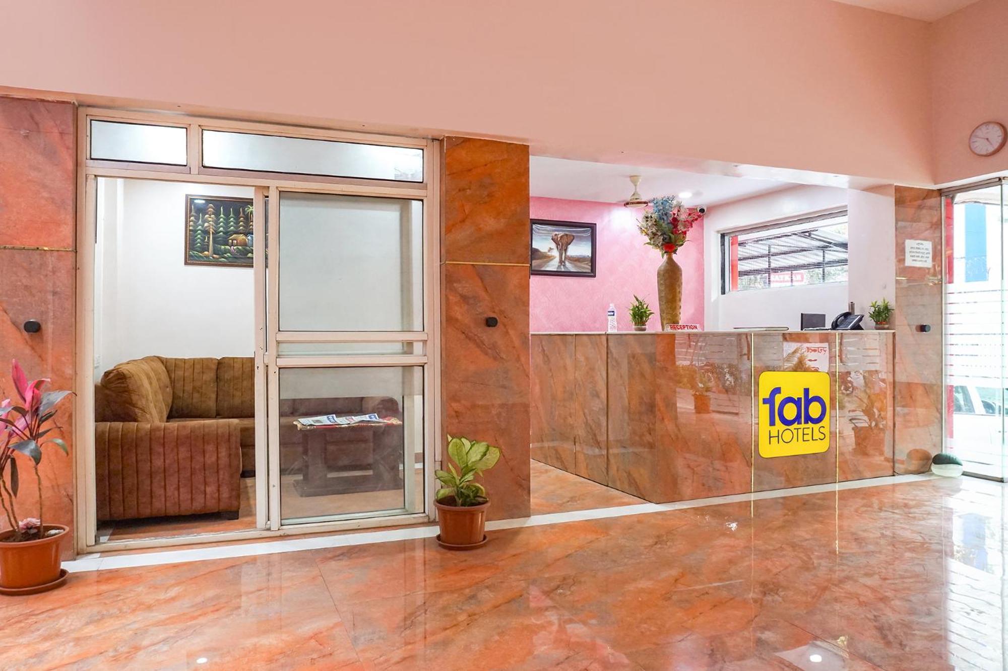 Fabhotel Rachana Residency - Nr Shivaji Nagar Metro Station Pune Eksteriør bilde